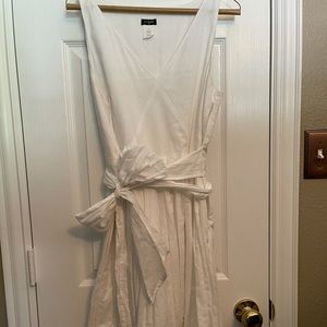 White cotton v-neck dress